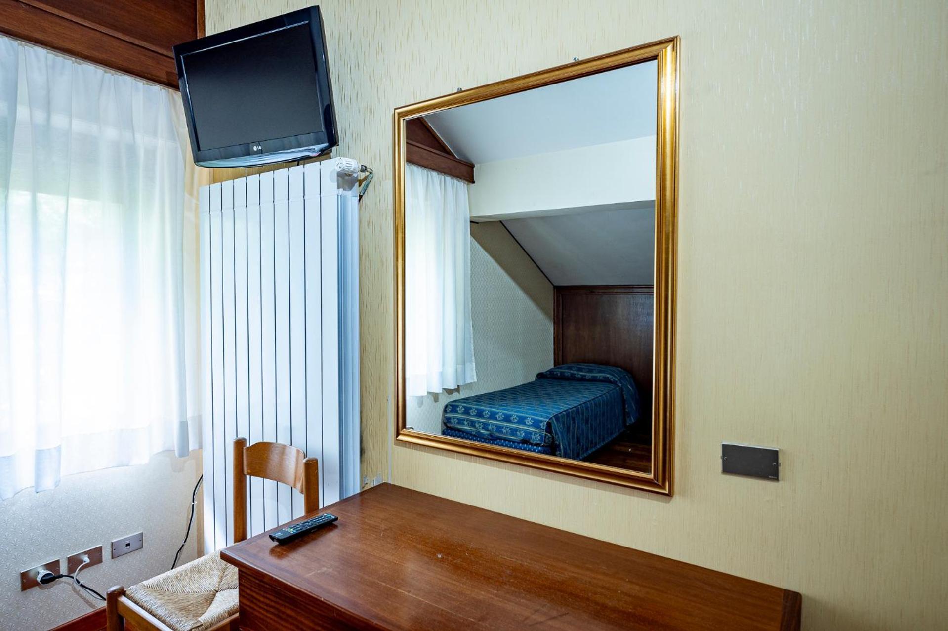 Hotel Corona & Spa Pescasseroli Bagian luar foto