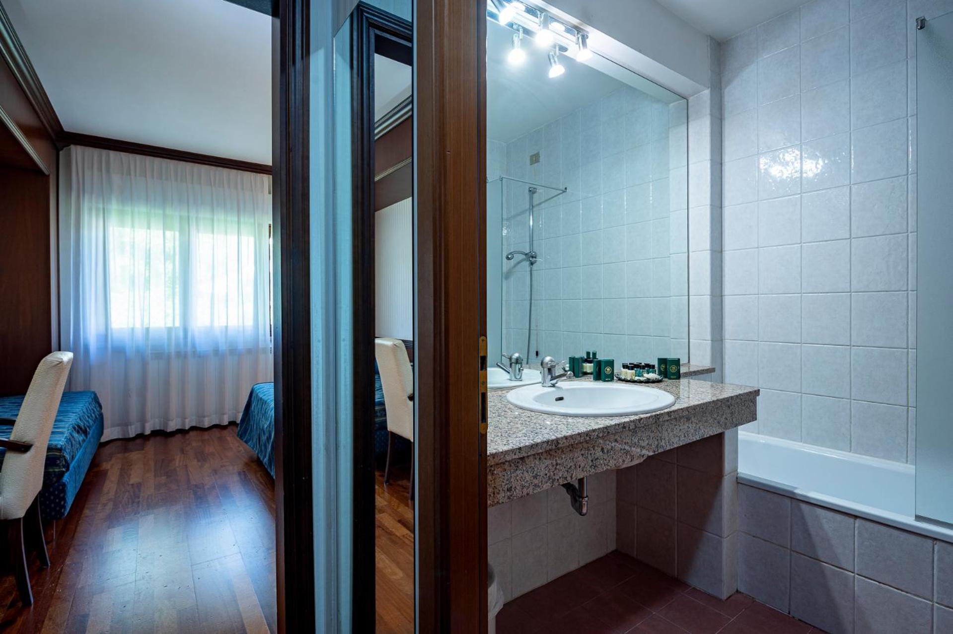 Hotel Corona & Spa Pescasseroli Bagian luar foto