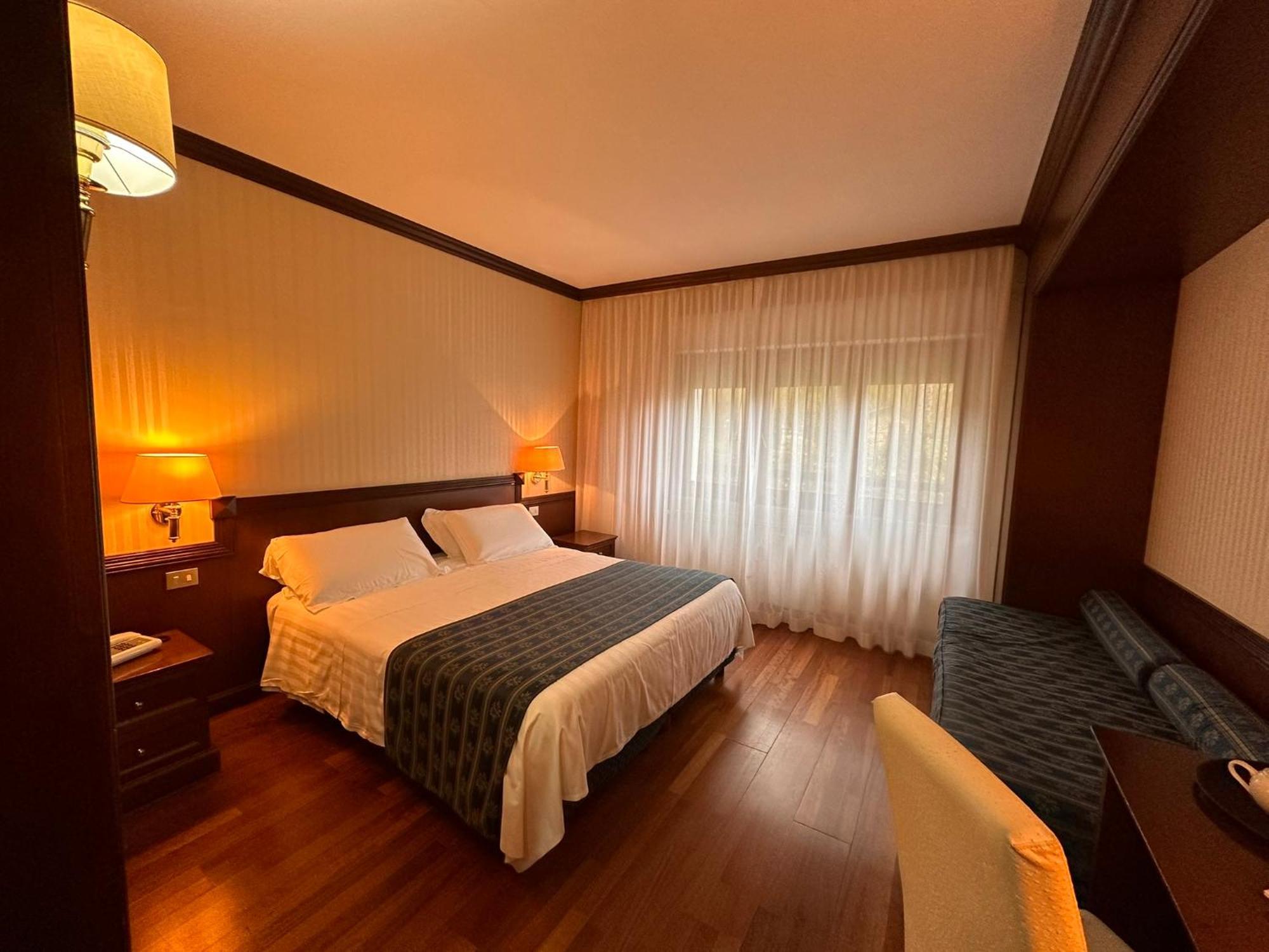 Hotel Corona & Spa Pescasseroli Bagian luar foto